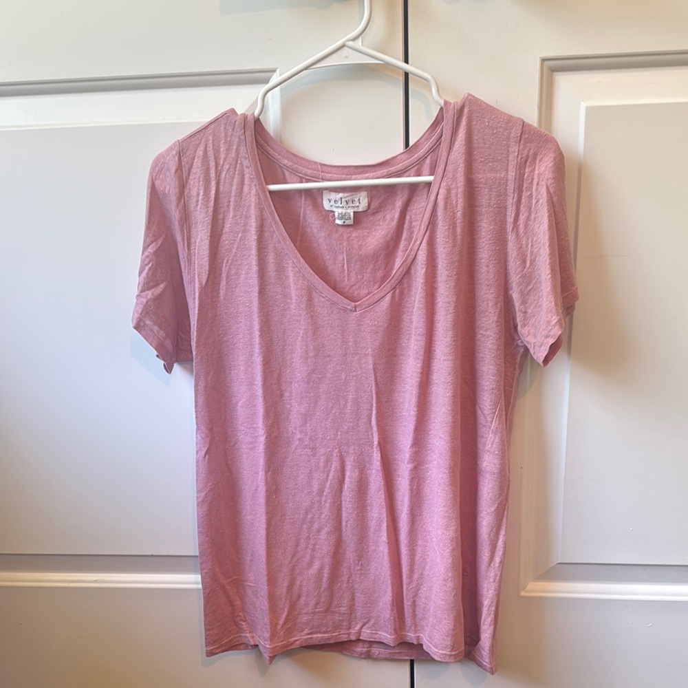 Velvet Short Sleeve V-Neck Tee in Dusty Pink